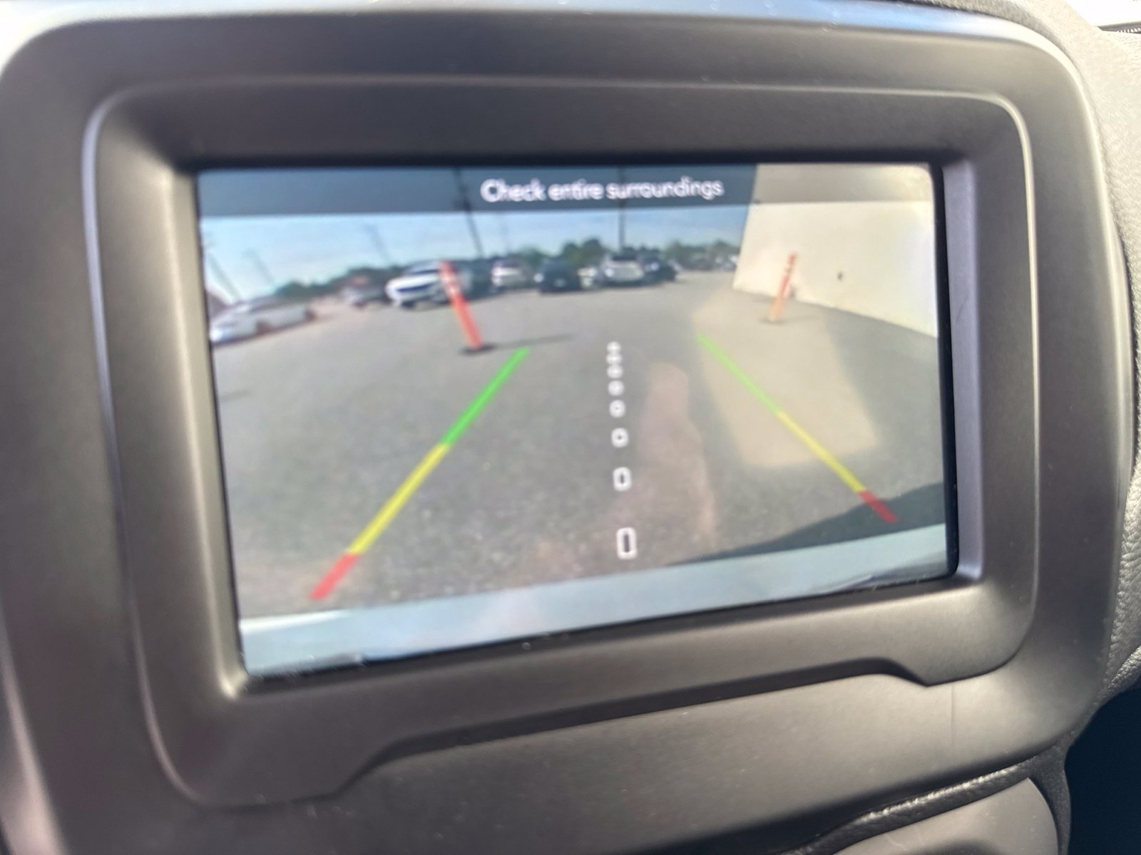 Used 2018 Jeep Renegade Latitude AWD/4WD image 21