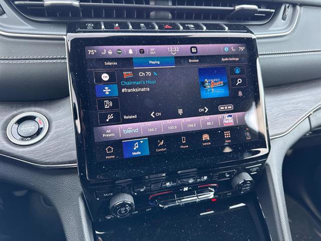 Certified 2025 Jeep Grand Cherokee Overland w/ Luxury Tech Group IV image 18