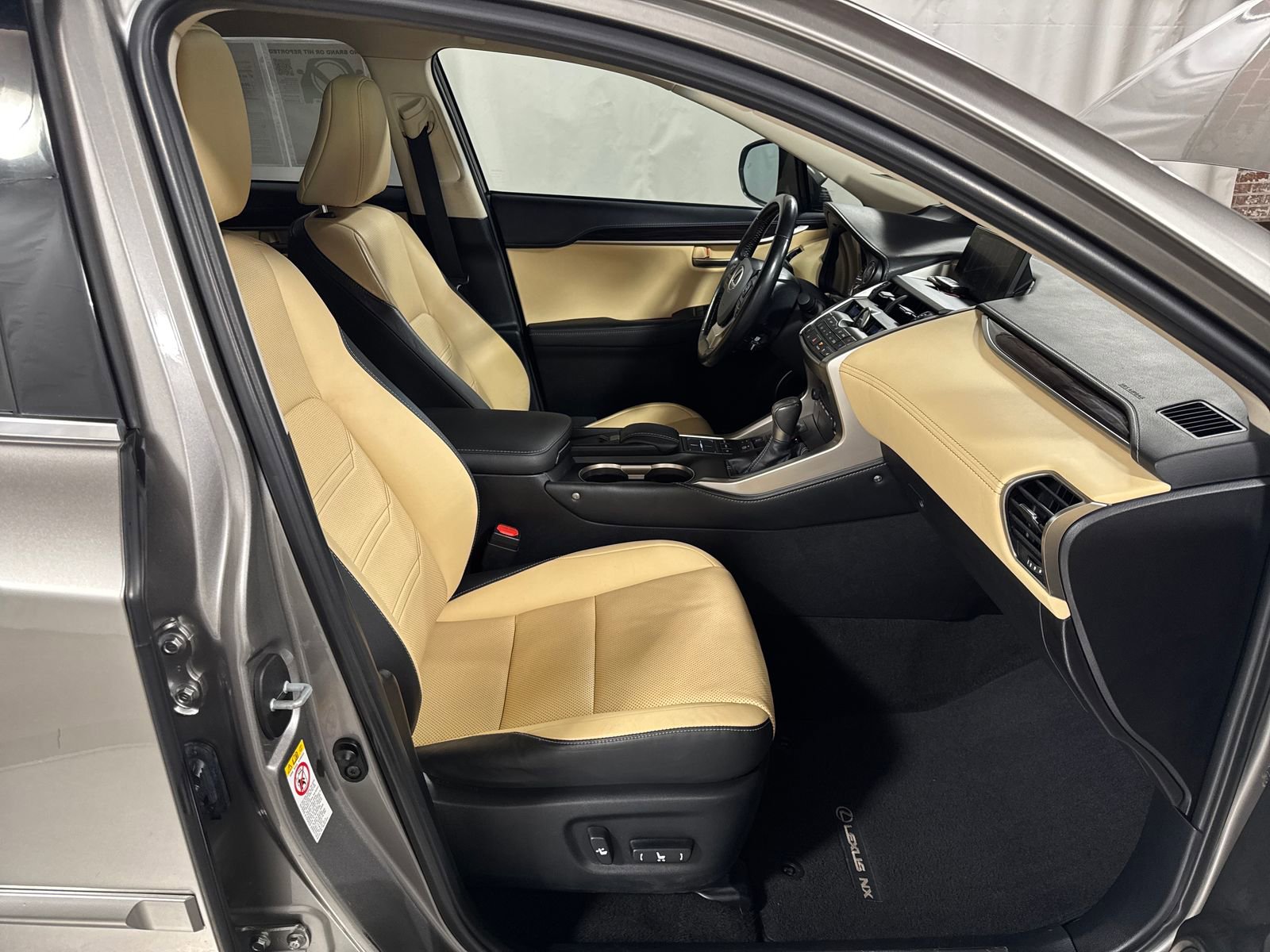 Used 2015 Lexus NX 200t FWD image 28