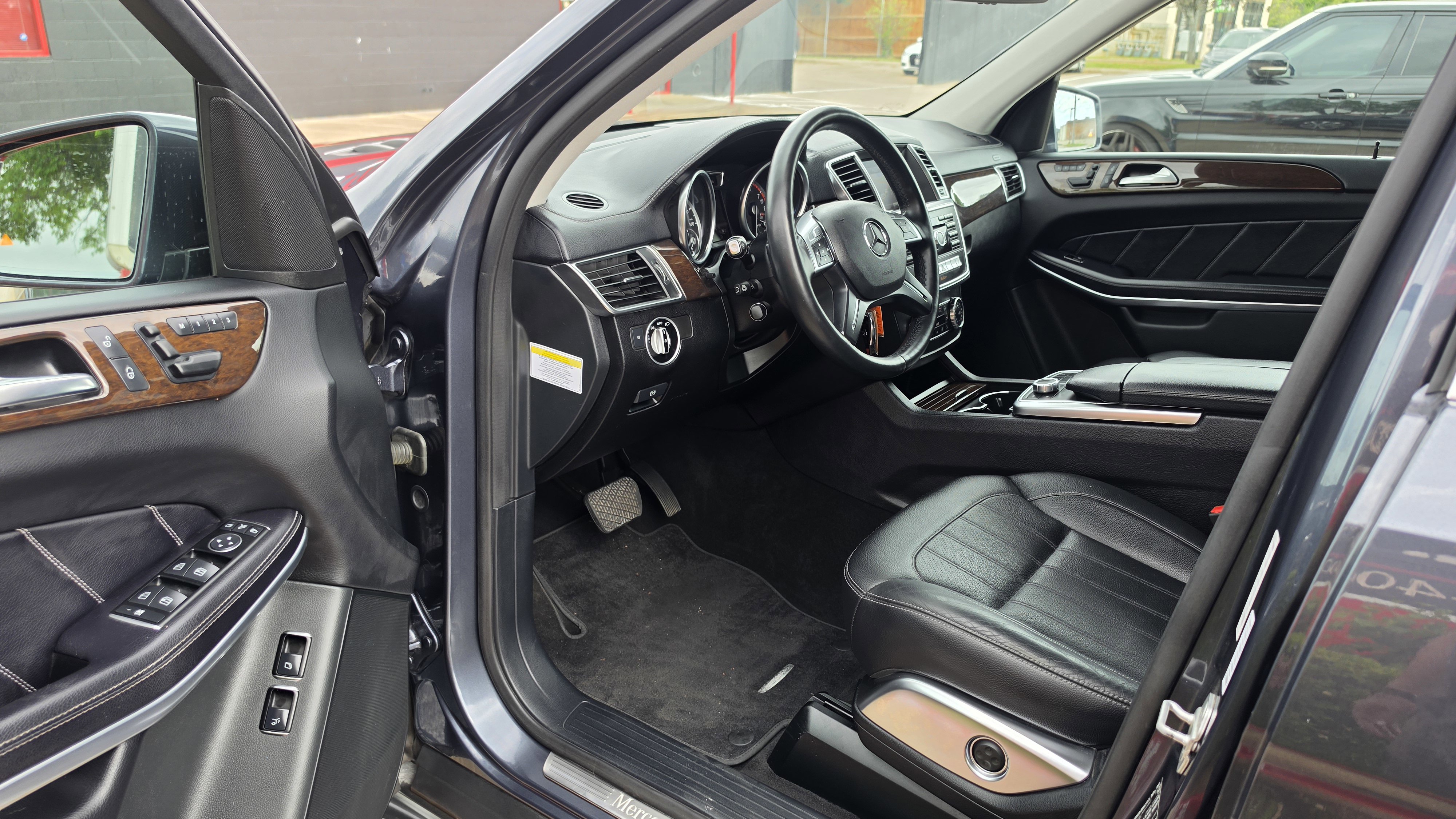Used 2013 Mercedes-Benz GL 450 4MATIC w/ Premium 1 Pkg image 25