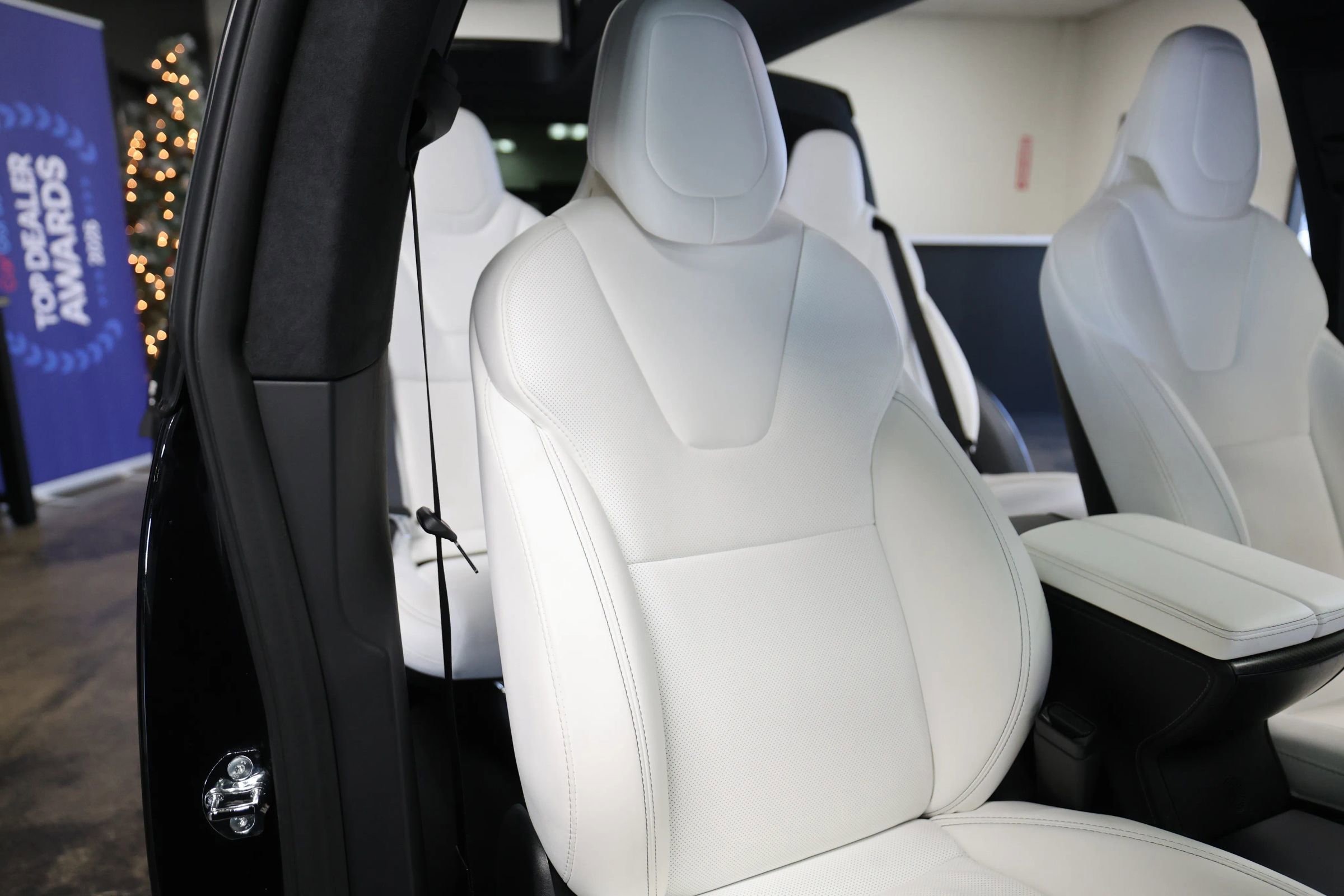 Used 2018 Tesla Model X P100D image 34