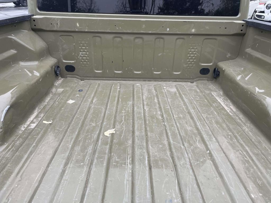 Used 2025 Jeep Gladiator Sport image 47