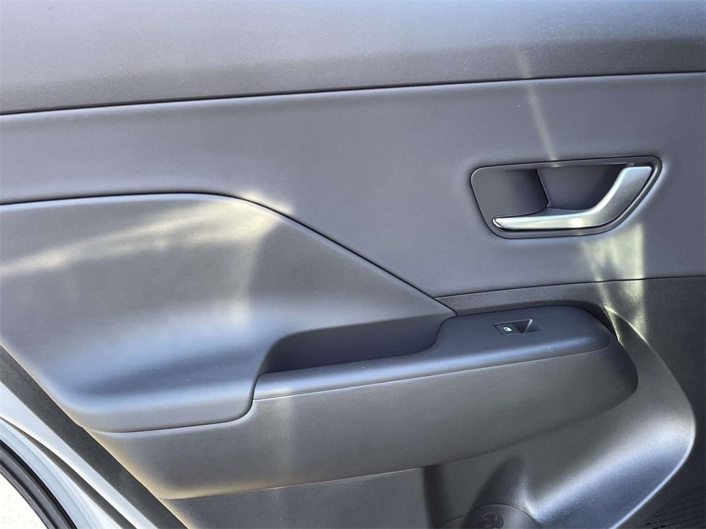 New 2026 Hyundai Kona SEL Premium image 9