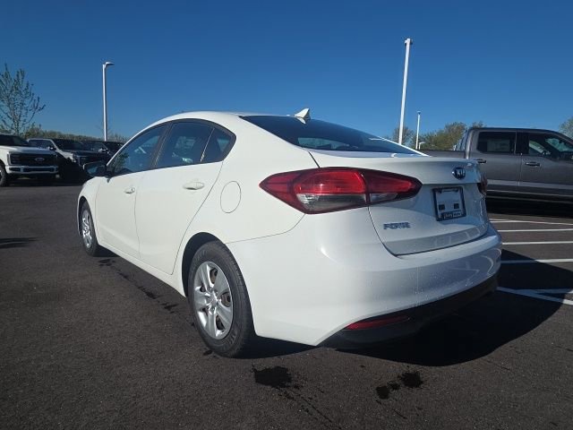 Used 2017 Kia Forte LX image 11