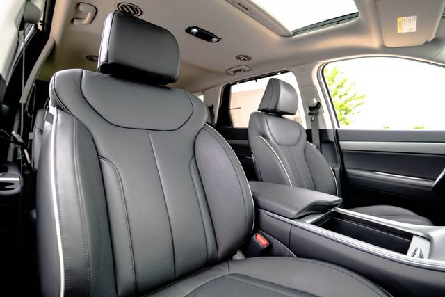 Certified 2025 Hyundai Palisade SEL FWD image 19