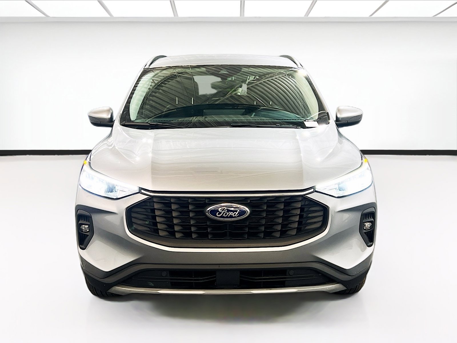Used 2024 Ford Escape SE FWD image 2