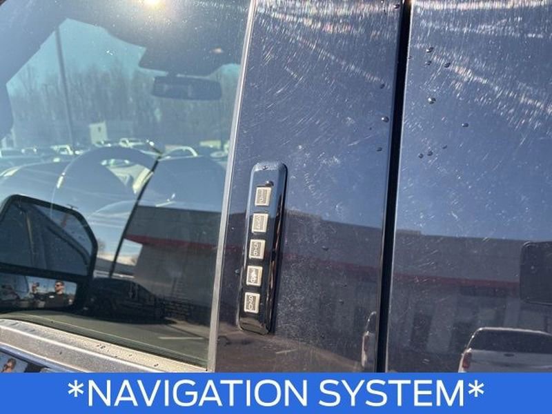 Used 2022 Ford F350 Lariat w/ Lariat Ultimate Package image 11