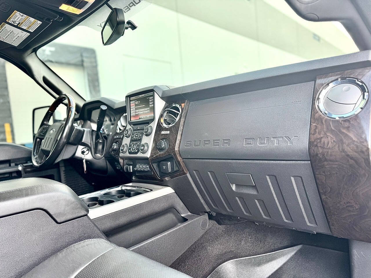 Used 2016 Ford F250 Platinum w/ Platinum Package AWD/4WD image 31