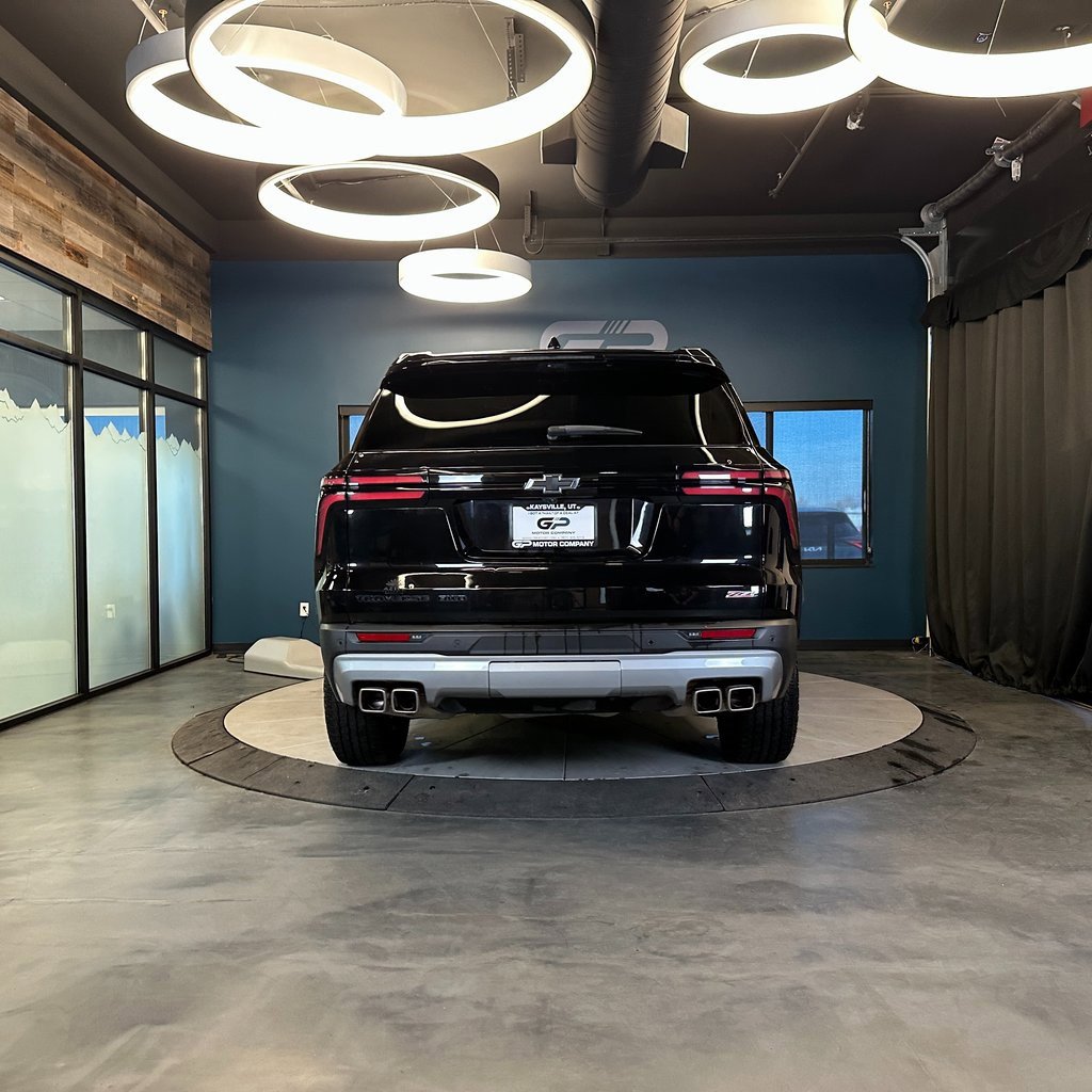 Used 2024 Chevrolet Traverse Z71 w/ Enhanced Driving Package image 4