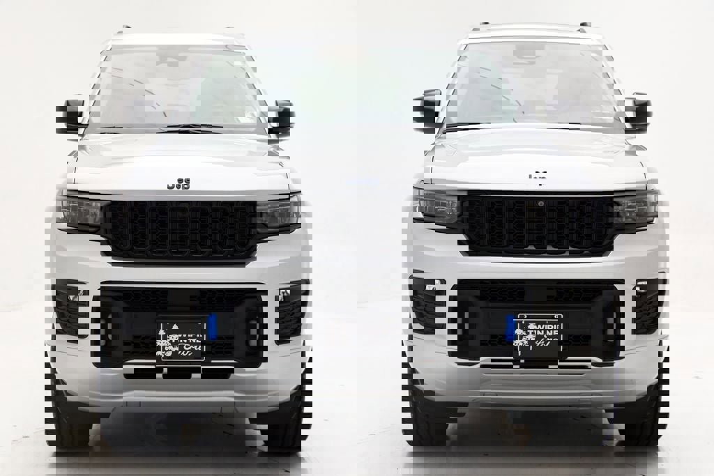 Used 2023 Jeep Grand Cherokee 30th Anniversary image 5