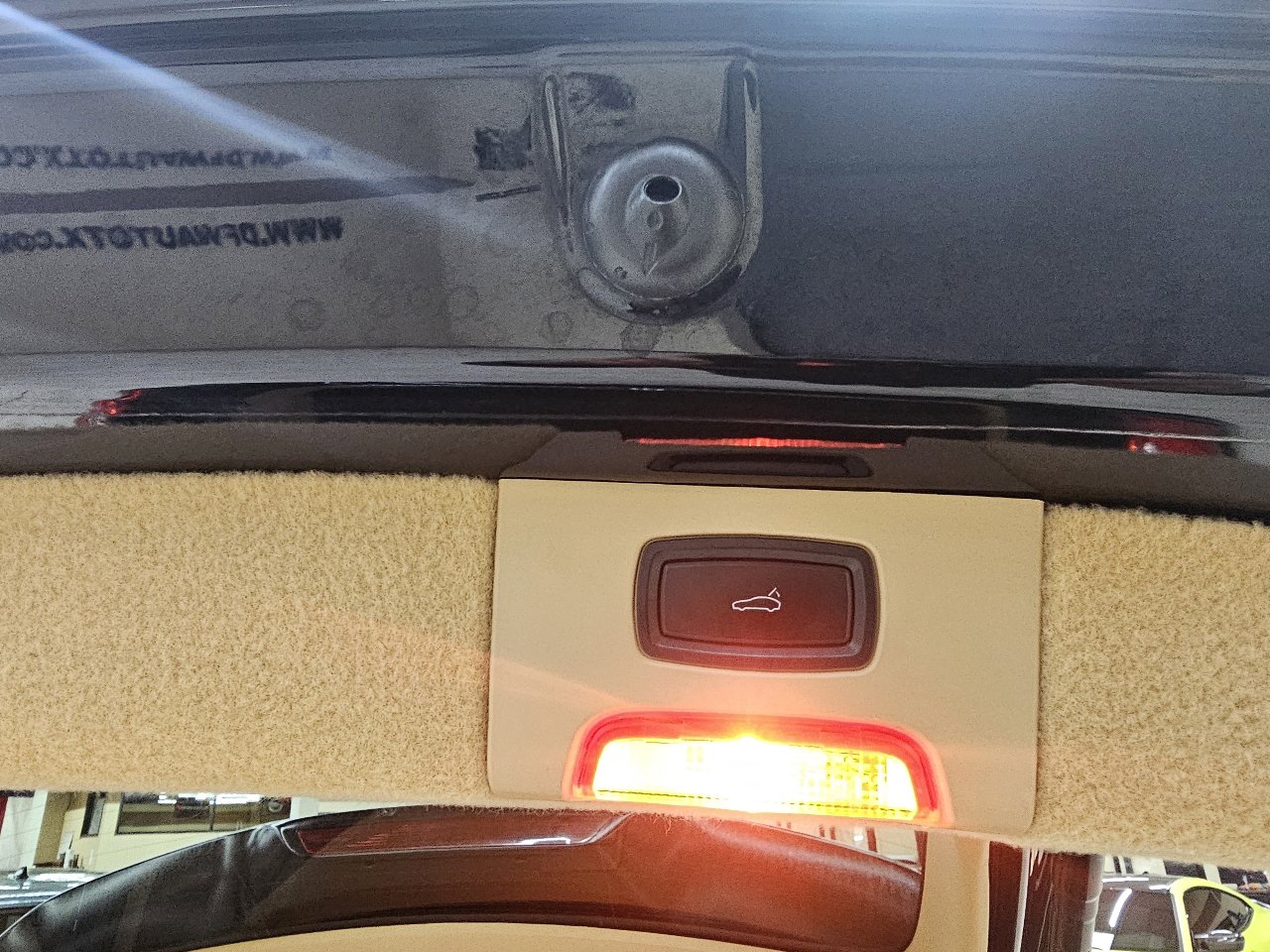 Used 2014 Porsche Cayenne S w/ Comfort Plus Package image 13