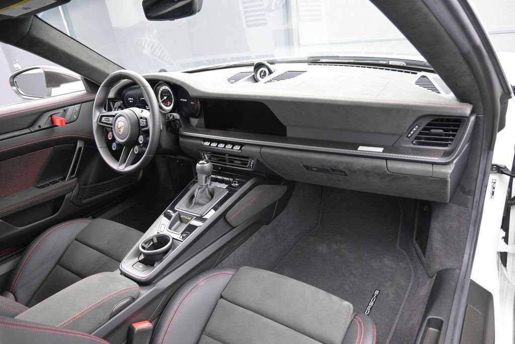 Certified 2024 Porsche 911 GT3 RS RWD image 29