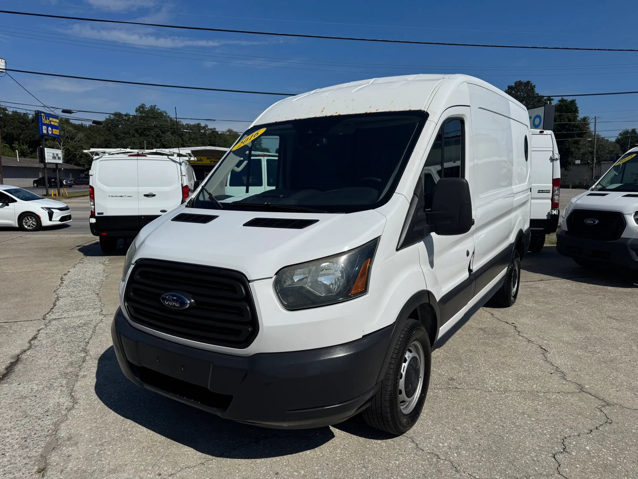 Used 2016 Ford Transit 250 130 Medium Roof RWD image 5