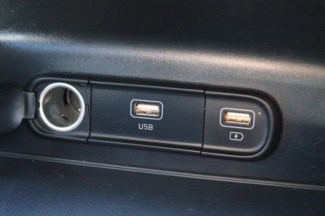 Used 2022 Kia K5 LXS image 29