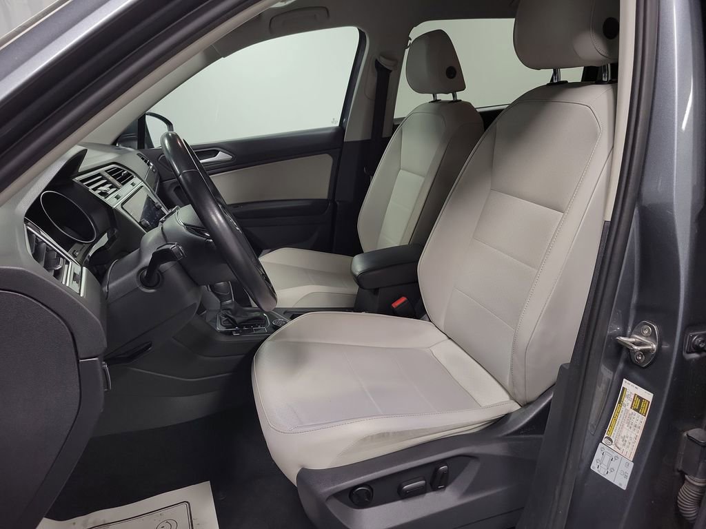 Used 2019 Volkswagen Tiguan SE image 14