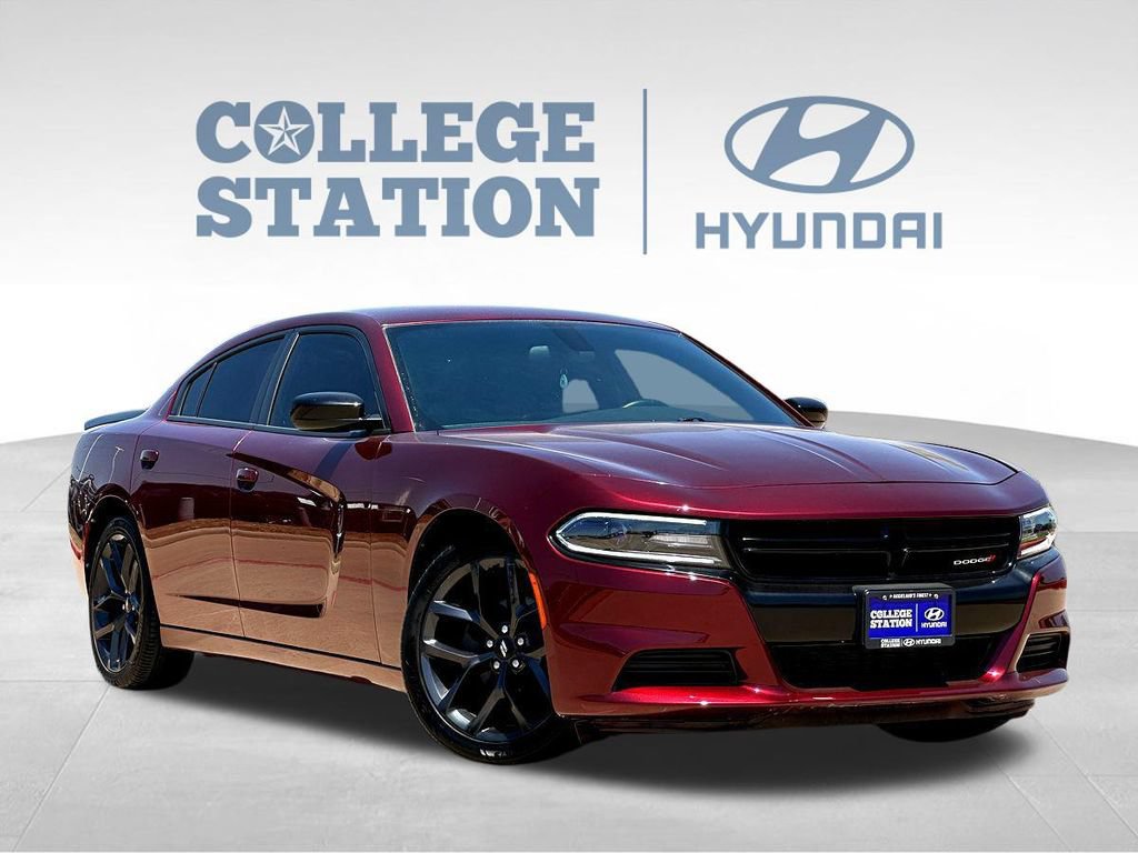 Used 2019 Dodge Charger SXT w/ Plus Group RWD image 3
