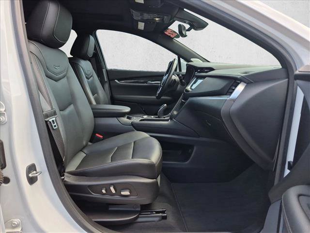 Used 2022 Cadillac XT5 Premium Luxury w/ Technology Package FWD image 21