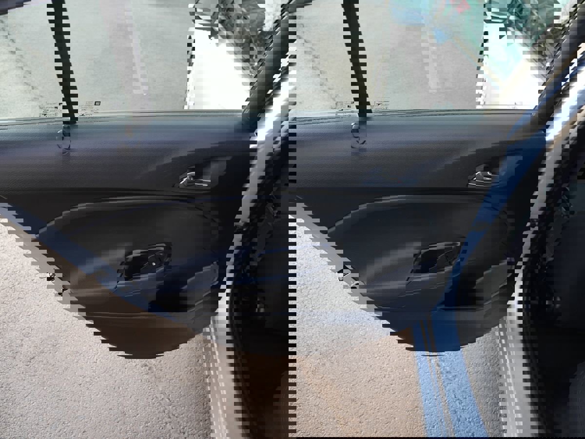 Used 2017 Chevrolet Cruze LS image 18