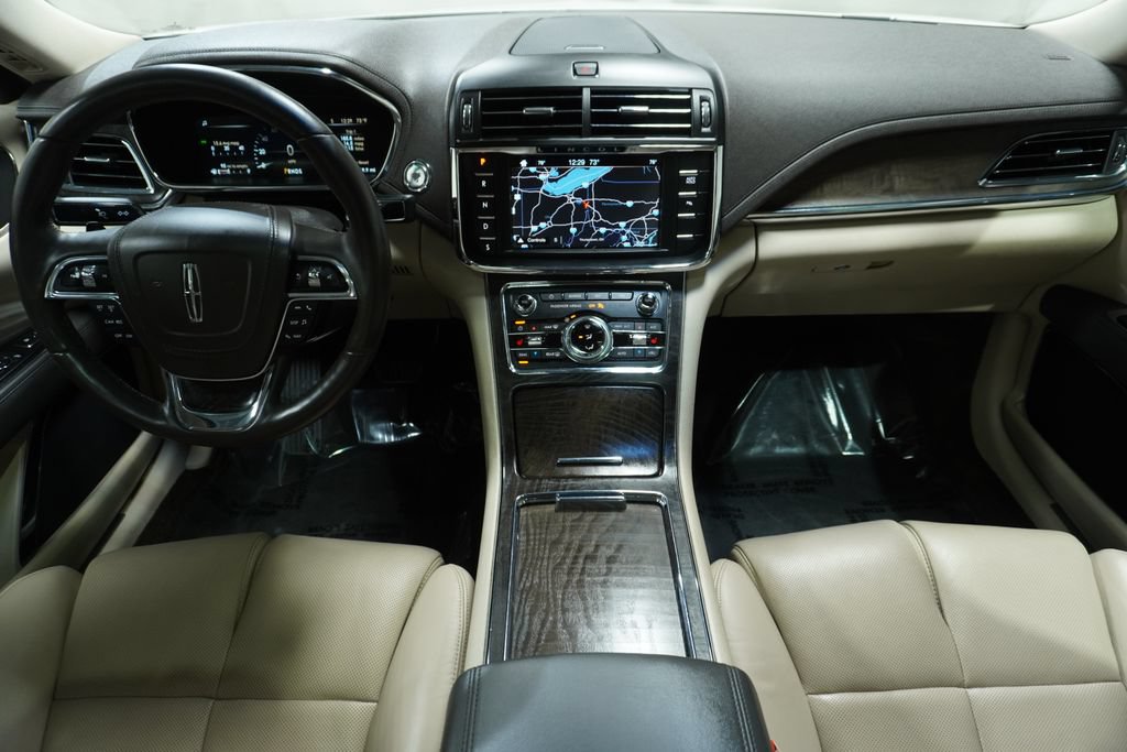 Used 2017 Lincoln Continental Select FWD image 17