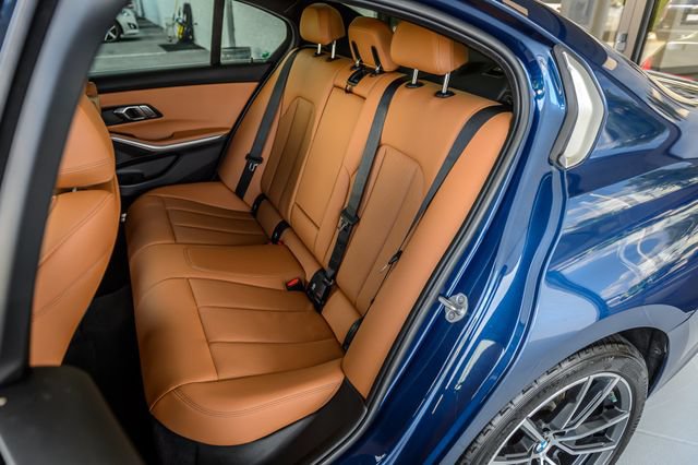 Used 2022 BMW 330i xDrive Sedan w/ Driving Assistance Package AWD/4WD image 42