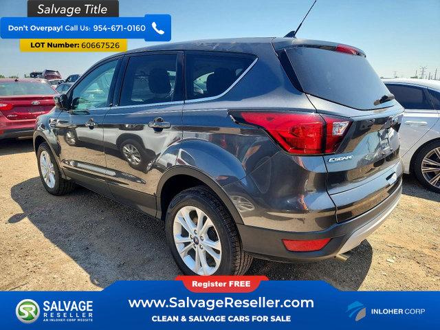 Used 2019 Ford Escape SE FWD image 3