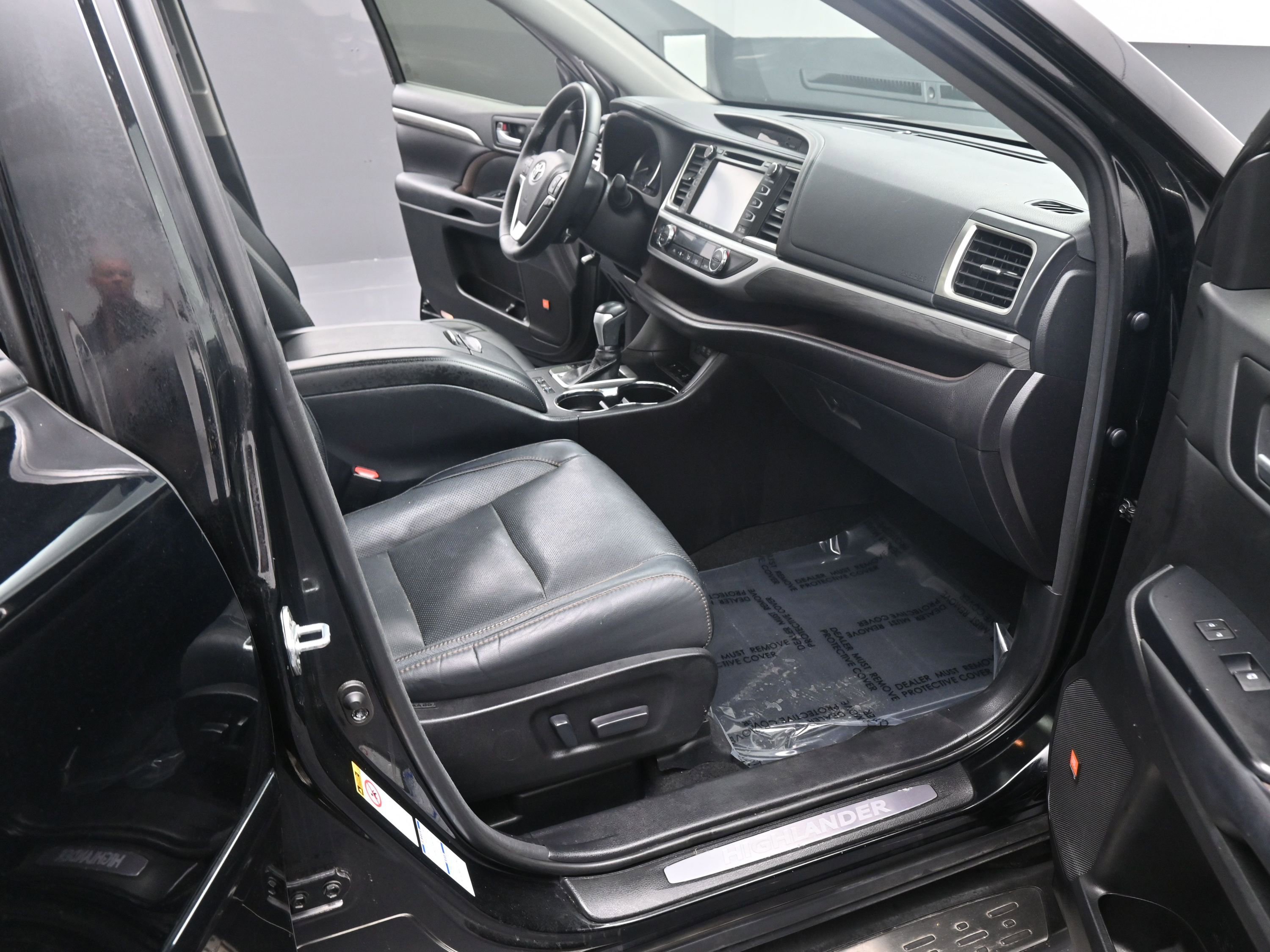 Used 2018 Toyota Highlander Limited Platinum w/ Protection Package #3 image 20