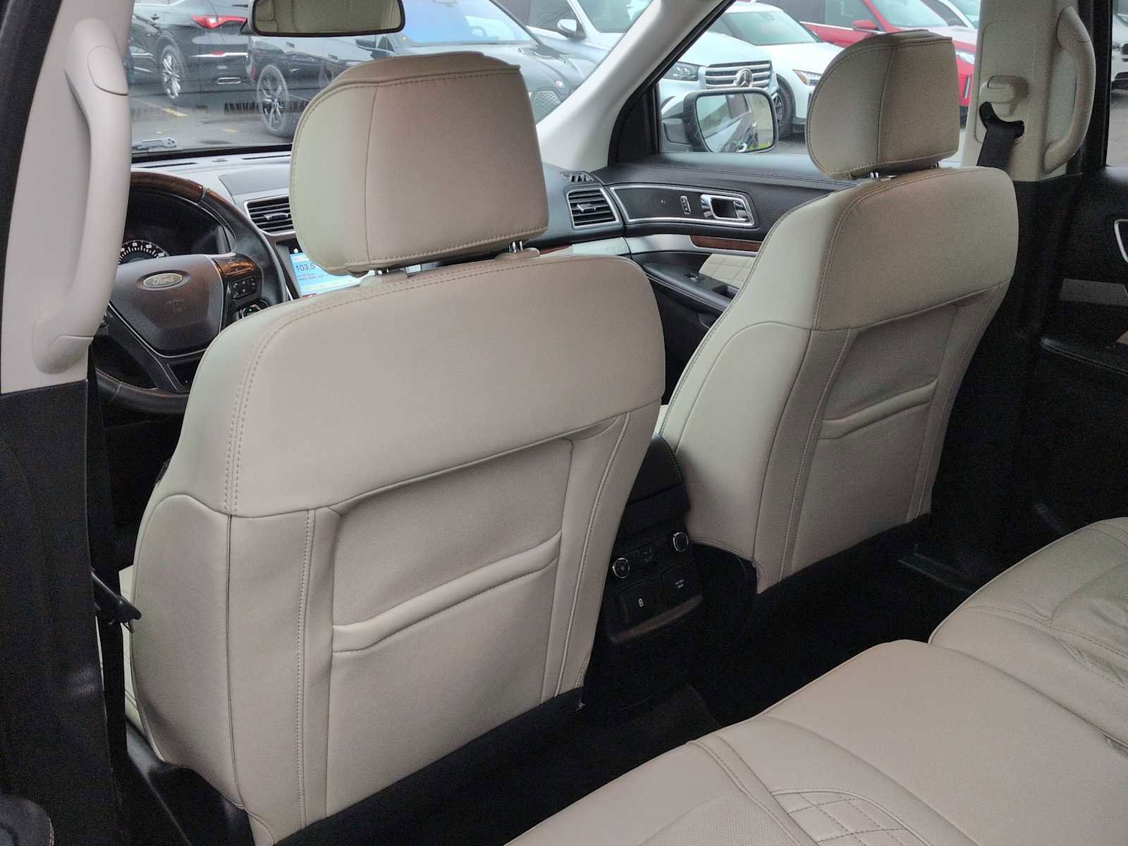 Used 2017 Ford Explorer Platinum image 19