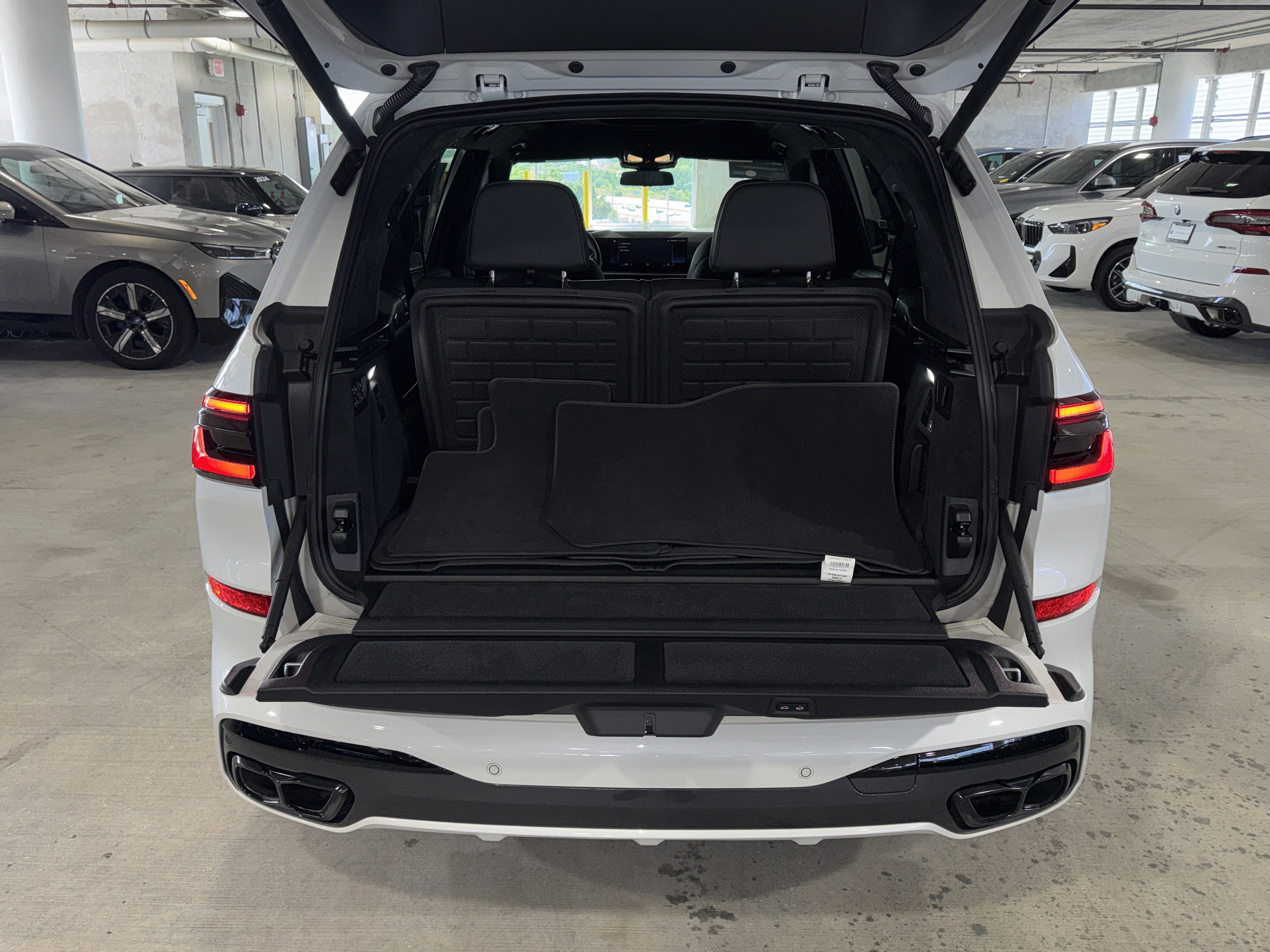 Certified 2023 BMW X7 M60i w/ Executive Package AWD/4WD image 14