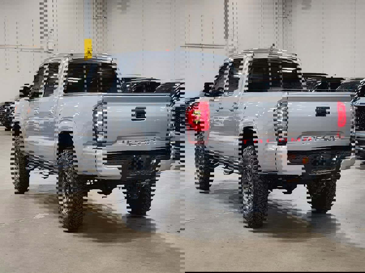 Used 2021 Toyota Tacoma SR image 11