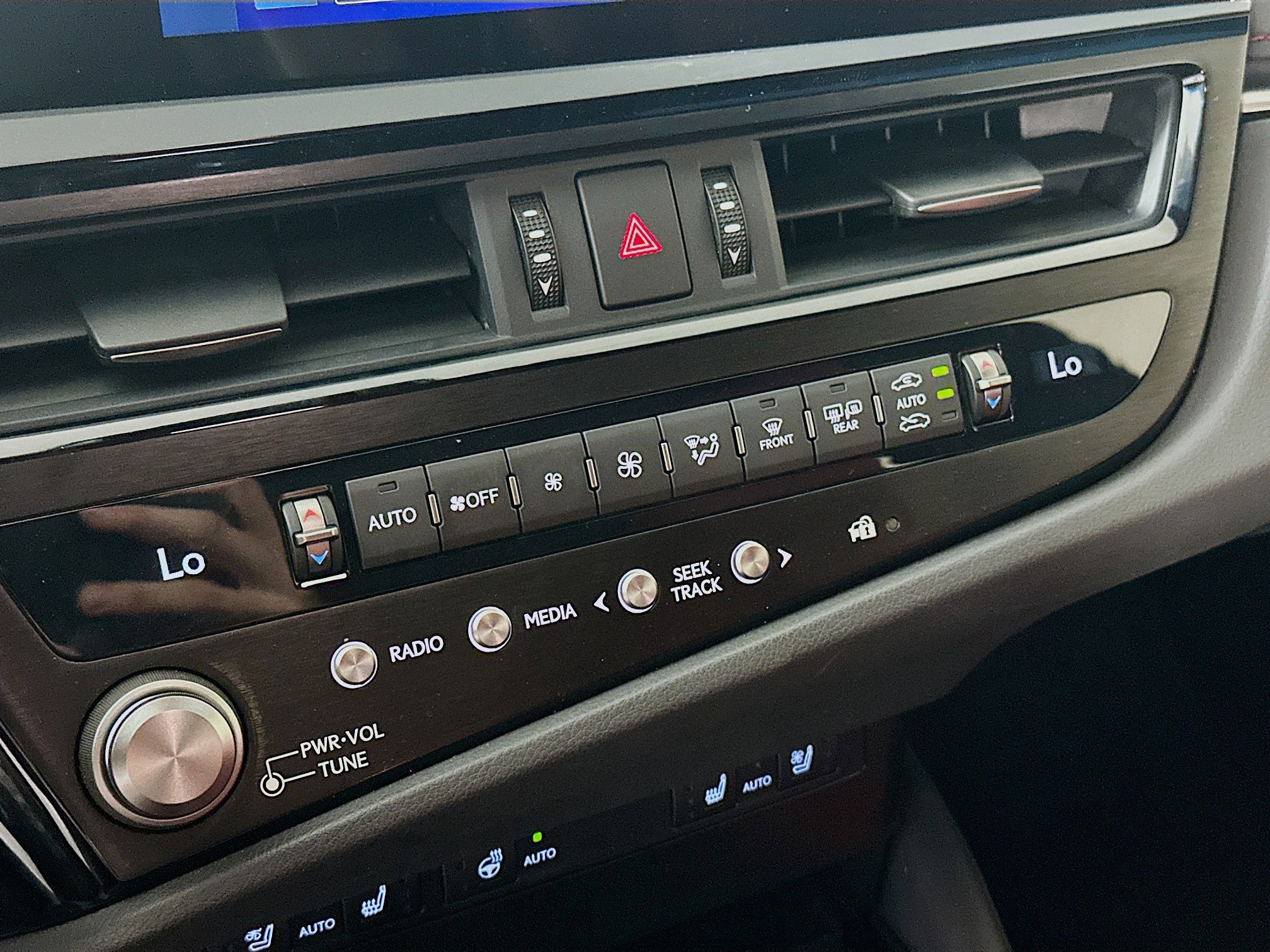 Used 2024 Lexus ES 350 F Sport w/ Accessory Package (Z2) image 24