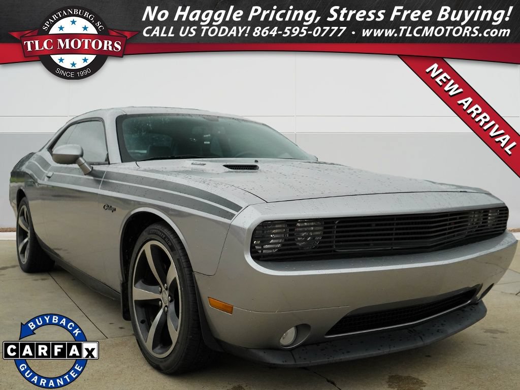 Used 2014 Dodge Challenger R/T RWD image 1