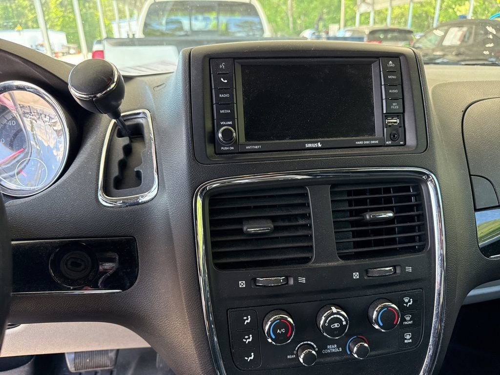 Used 2018 Dodge Grand Caravan SXT image 6