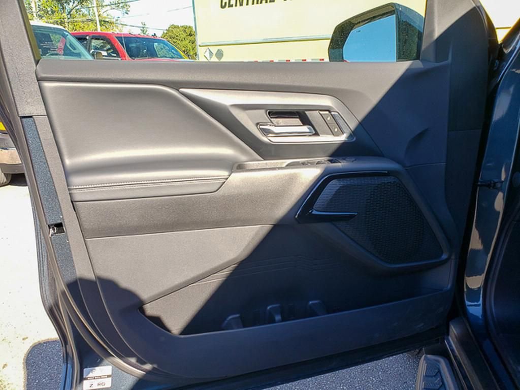 New 2026 Chevrolet Silverado EV LT AWD/4WD image 9
