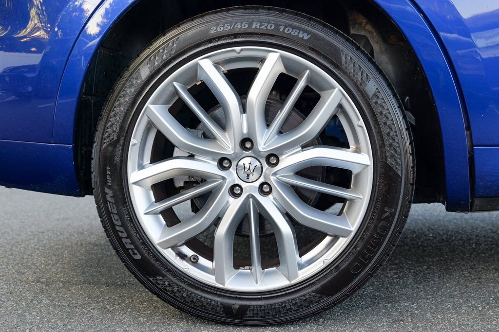 Used 2022 Maserati Levante GT image 13