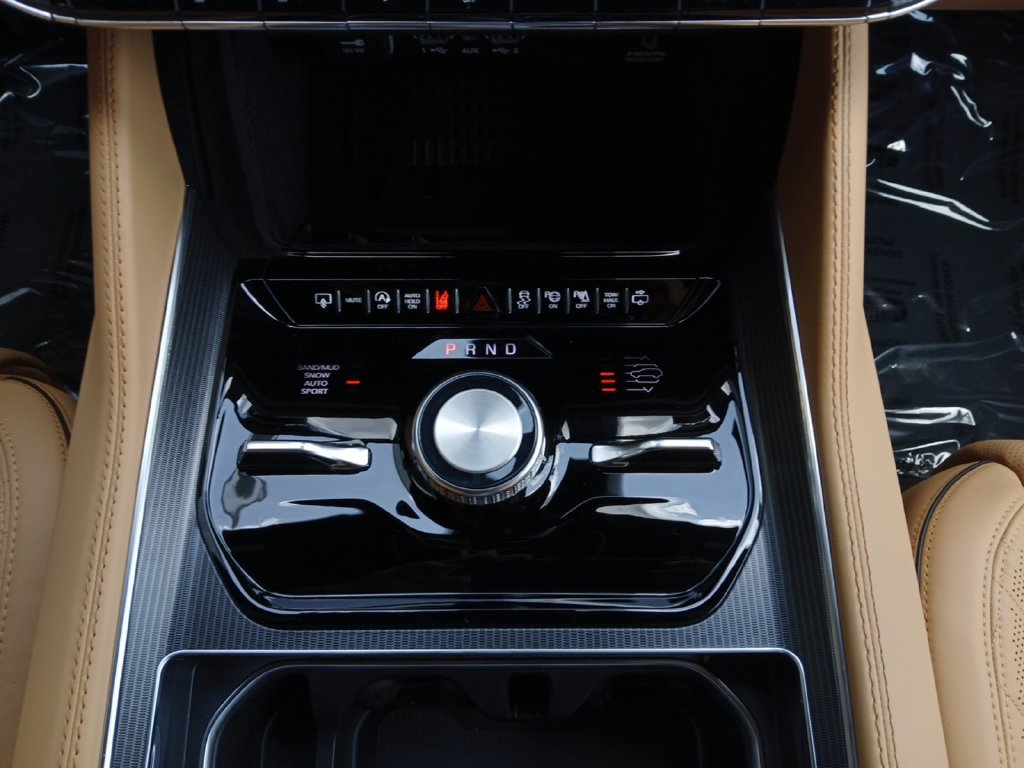 New 2026 Jeep Grand Wagoneer L Summit AWD/4WD image 10