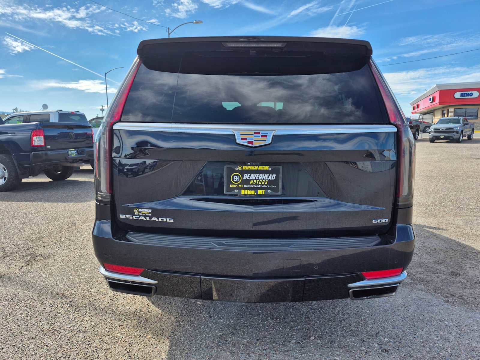 Used 2021 Cadillac Escalade ESV Premium Luxury w/ Driver Assist Tech Package AWD/4WD image 4