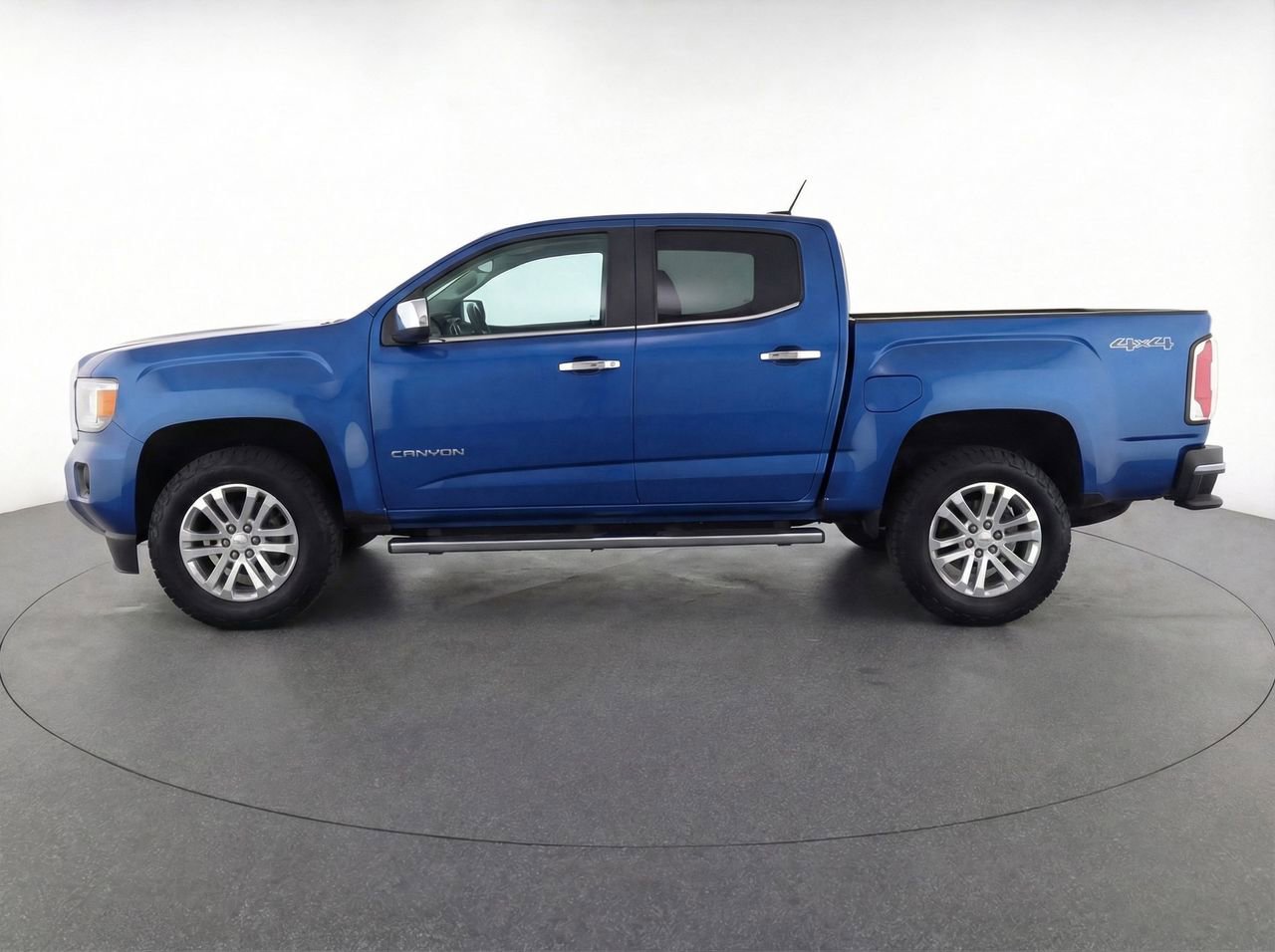 Used 2018 GMC Canyon SLT image 3