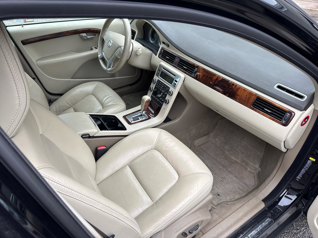 Used 2010 Volvo XC70 T6 AWD/4WD image 14
