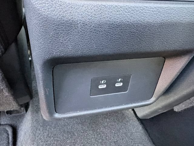 Used 2024 Nissan Rogue SV FWD image 9
