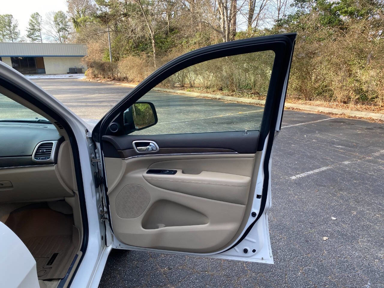 Used 2017 Jeep Grand Cherokee Overland image 67