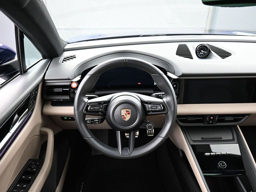 Certified 2025 Porsche Macan 4S Electric image 18
