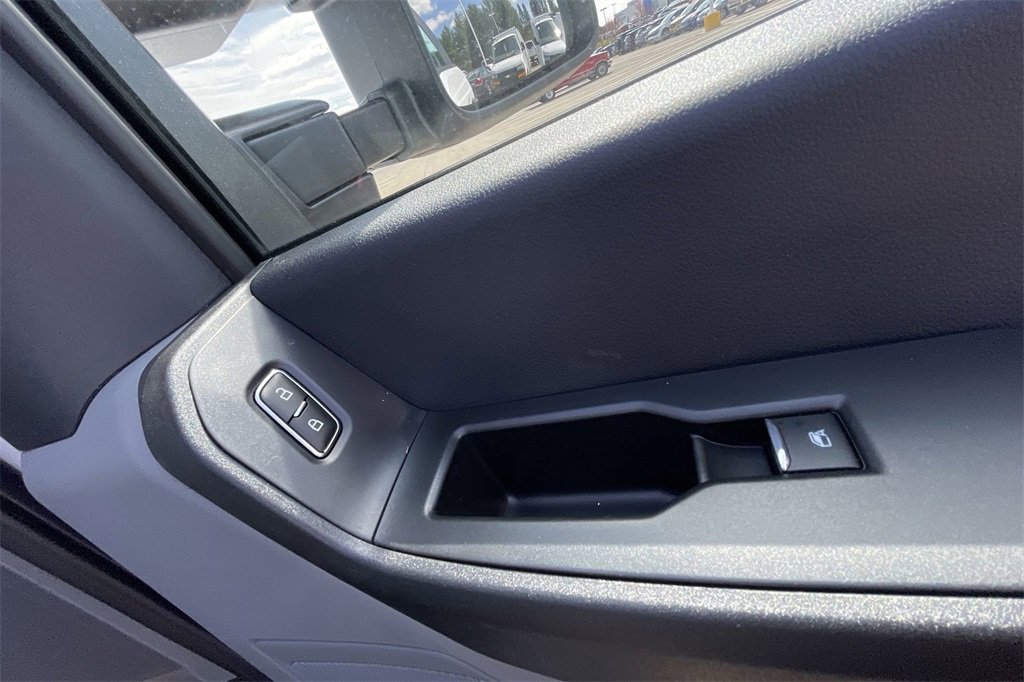 New 2024 Ford F550 4x4 Regular Cab Super Duty image 34