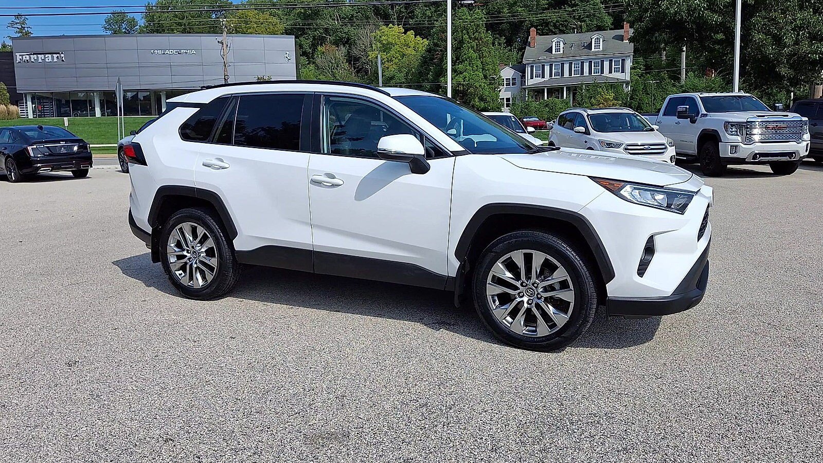 Used 2020 Toyota RAV4 XLE Premium AWD/4WD image 2
