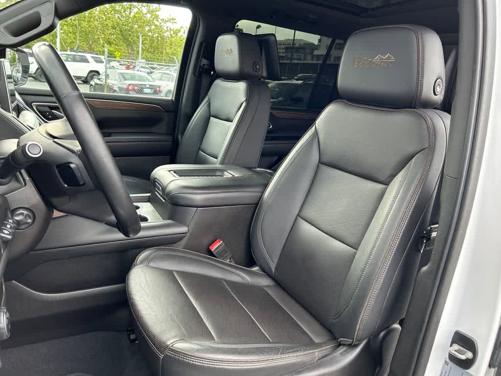 Used 2021 Chevrolet Suburban High Country AWD/4WD image 11