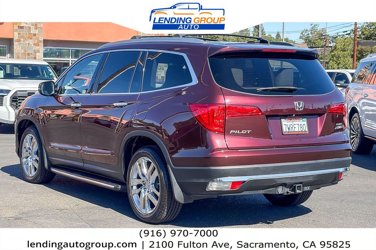 Used 2017 Honda Pilot Elite image 2