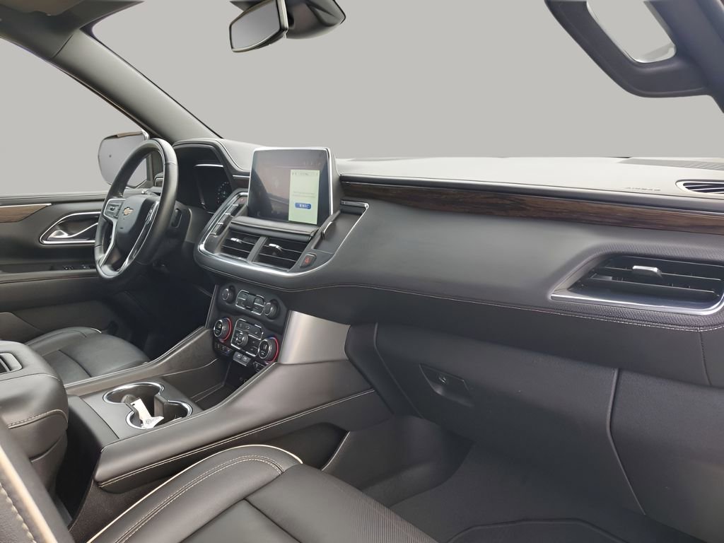 Used 2023 Chevrolet Suburban Premier image 14