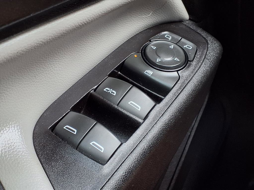 Used 2018 Chevrolet Equinox Premier FWD image 11
