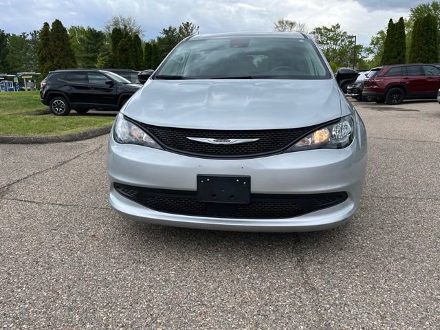 Used 2024 Chrysler Voyager LX FWD image 8