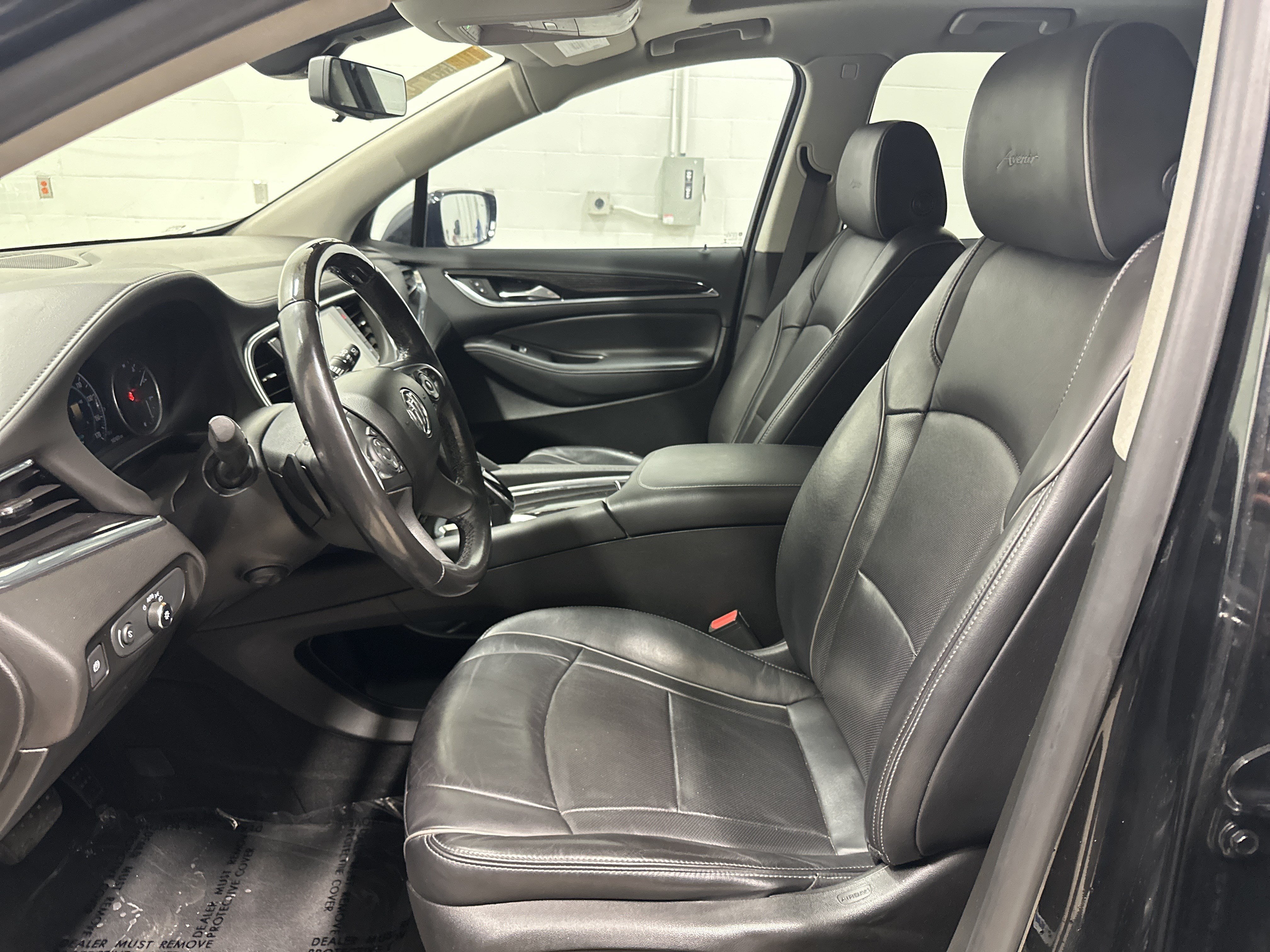 Used 2019 Buick Enclave Avenir w/ Avenir Technology Package AWD/4WD image 16