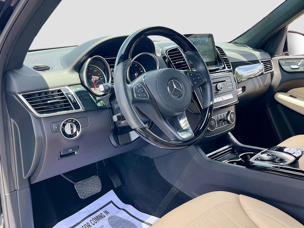 Used 2017 Mercedes-Benz GLS 450 4MATIC image 9